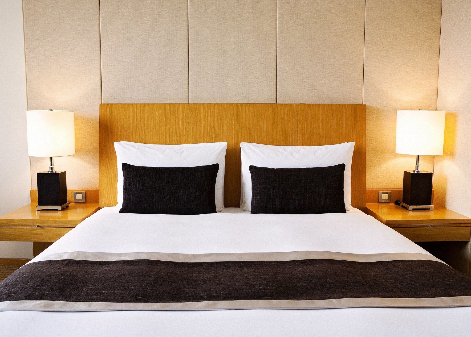 Ambassador Hotel Hsinchu Cameră foto A bed